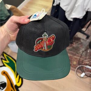 *NEW w/ TAGS* Drew Pearson Brand Seattle Supersonics Sonics NBA Snapback Hat